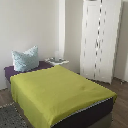 Vermietung Апартаменты Плауэн